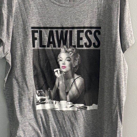 Gray Marilyn Monroe Graphic Tee with Flawless Print - Picture 2 of 4